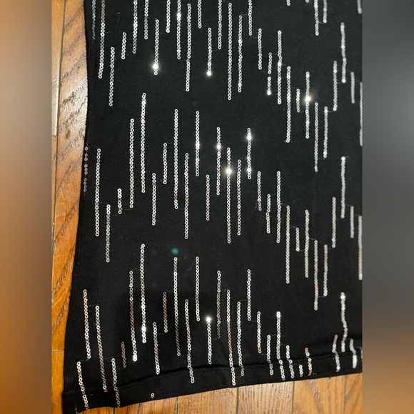 Feathers Black Sequin Tank Top - Picture 4 of 6